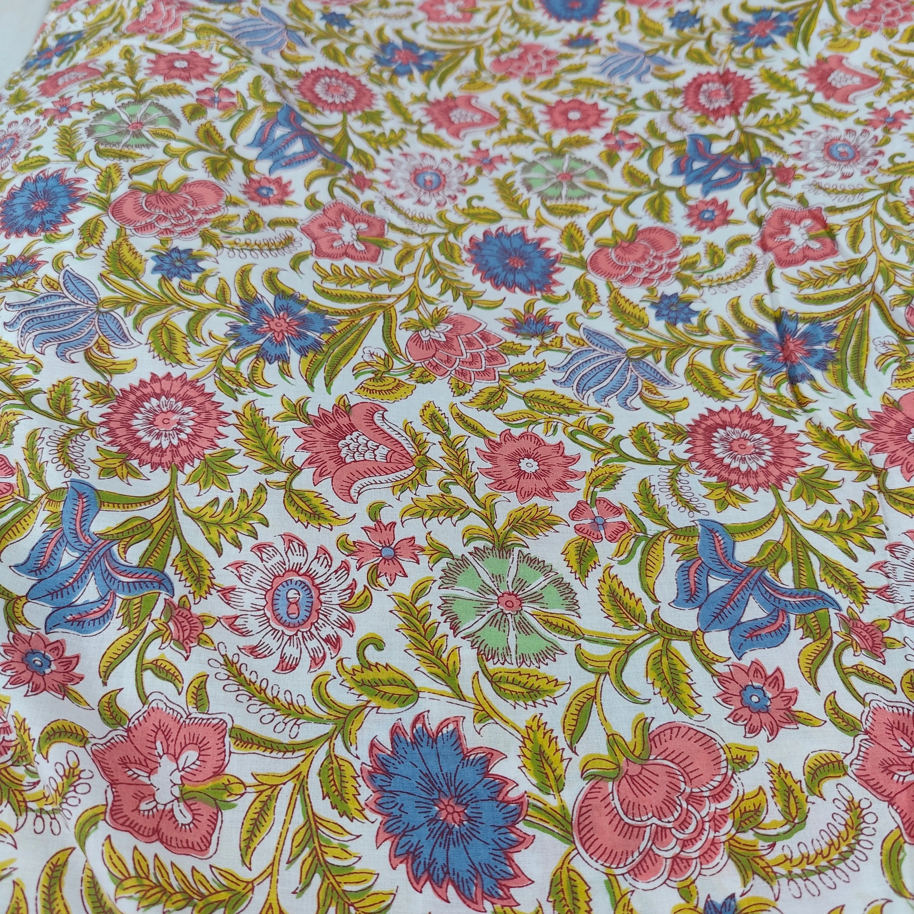 Dreamy white cotton cambric width 44 inches- Fabric per meter