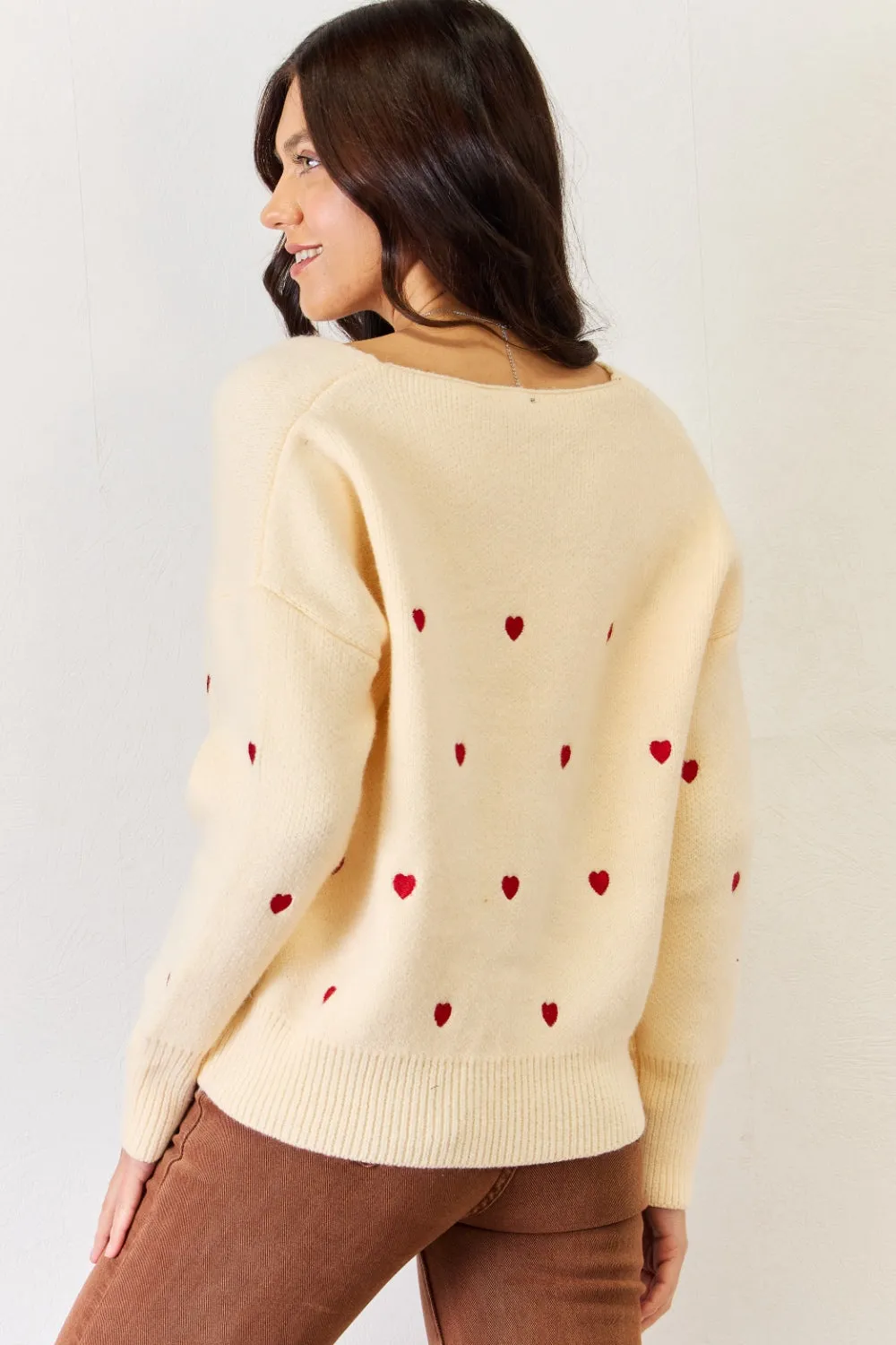 J.NNA Hearts Pattern V-Neck Sweater