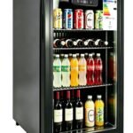 E-Yards Getränkekühlschrank – Dreifach-Glastür, LED, Temperaturregelung, verstellbare Ablagen